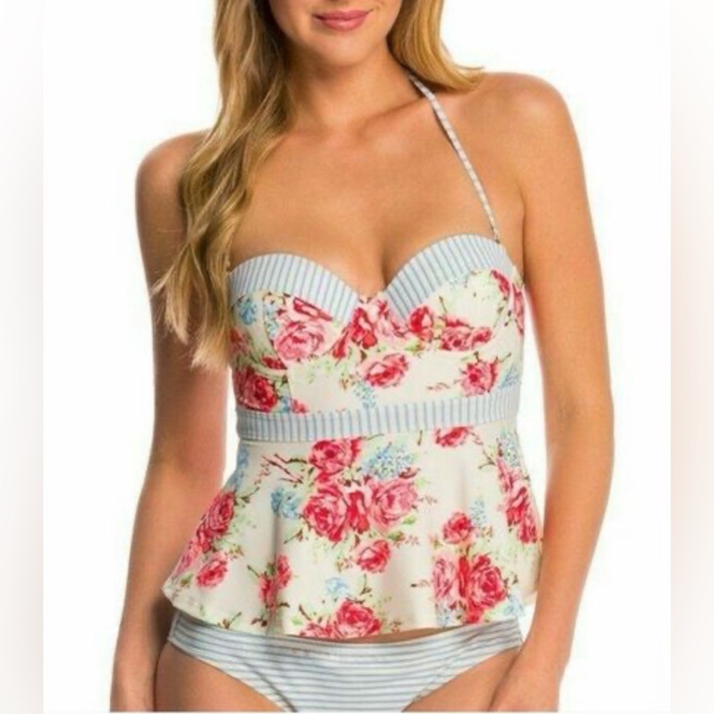 Betsy Johnson Pin-up swimming Top